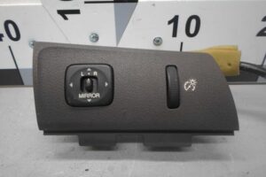 Изображение товара 96827 - 00096827 knopka salona Chevrolet Blazer