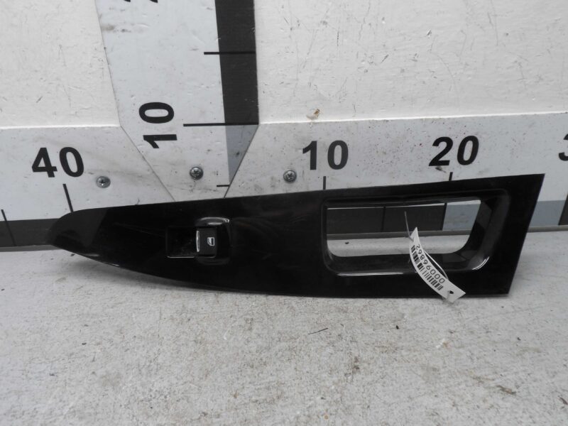 Изображение товара 96862 - 00096862 knopka steklopodemnika Chevrolet Aveo