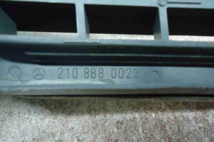 Изображение товара 96921 - 00096921 reshetka radiatora Ford Edge 3