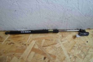 Изображение товара 97143 - 00097143 amortizator kryshki bagazhnika Peugeot 306 1