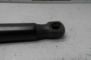 Изображение товара 97306 - 00097306 amortizator kryshki bagazhnika Volkswagen Golf 1