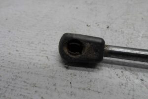 Изображение товара 97581 - 00097581 amortizator kryshki bagazhnika Volkswagen Golf 2