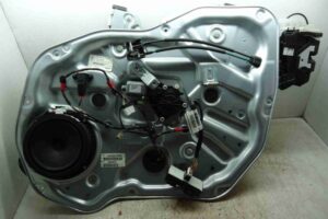 Изображение товара 97651 - 00097651 steklopodemnik perednij pravyj Audi TT