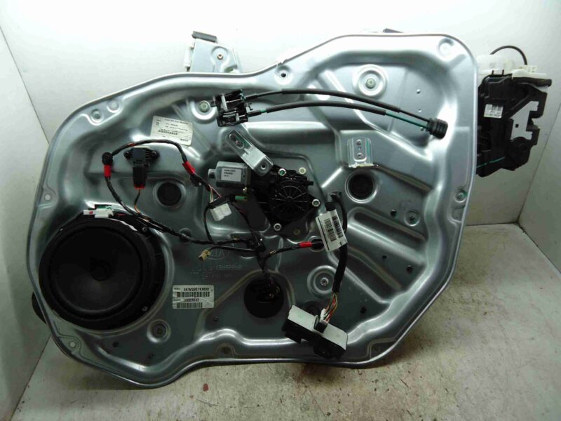 Изображение товара 97651 - 00097651 steklopodemnik perednij pravyj Audi TT