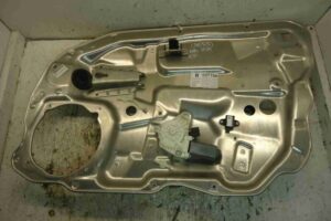 Изображение товара 97670 - 00097670 steklopodemnik perednij pravyj Ford Scorpio 3