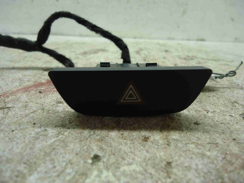 Изображение товара 98632 - 00098632 knopka avarijnoj signalizatsii