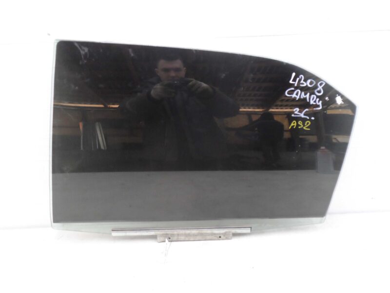 Изображение товара 98726 - 00098726 steklo dveri zadnej levoj Subaru Legacy
