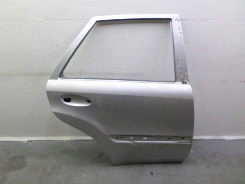 Изображение товара 162147 - 00098815 dver zadnyaya pravaya Ford Escort