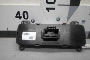 Изображение товара 99285 - 00099285 blok upravleniya klimat kontrolem Chevrolet Aveo 1