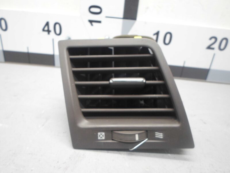 Изображение товара 99562 - 00099562 deflektor obduva salona Chevrolet Blazer