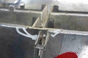 Изображение товара 99576 - 00099576 reshetka radiatora Opel Sintra