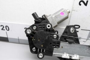 Изображение товара 99694 - 00099694 steklopodemnik zadnij pravyj Renault Sandero 2