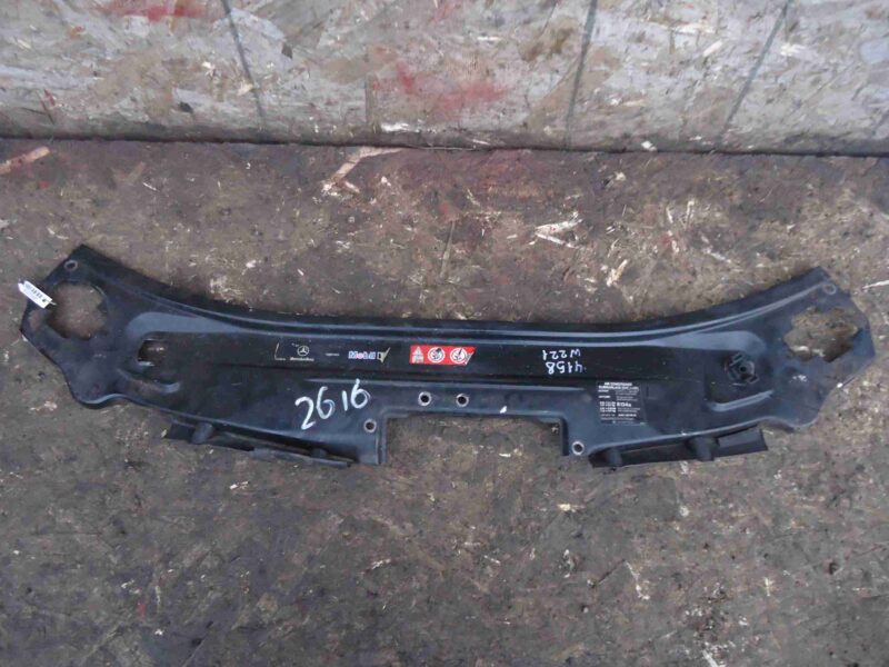 Изображение товара 99897 - 00099897 planka pod kapot Ford Scorpio