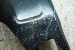 Изображение товара 100000 - 00100000 petlya kapota pravaya 3