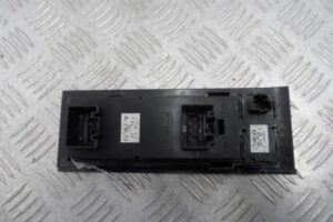 Изображение товара 100066 - 00100066 knopka steklopodemnika BMW 4 Series 3