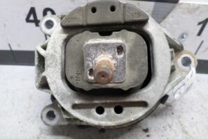 Изображение товара 100114 - 00100114 podushka krepleniya dvigatelya 