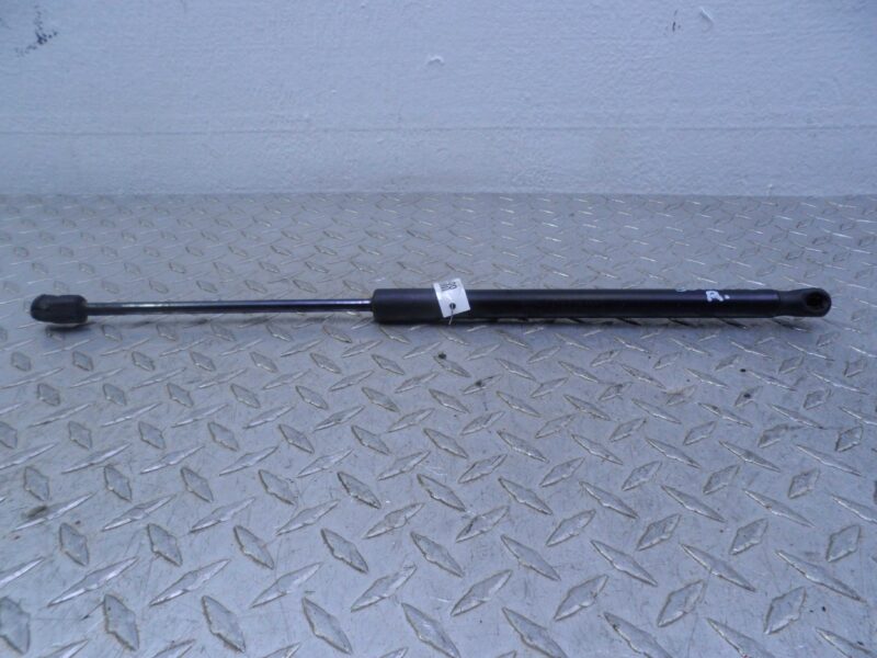 Изображение товара 100149 - 00100149 amortizator kryshki bagazhnika Audi TT