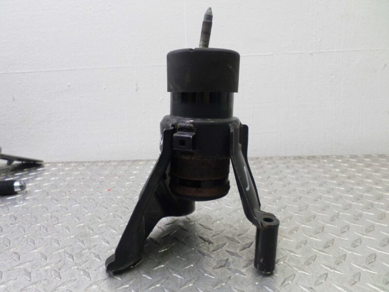 Изображение товара 114940 - 00100309 podushka krepleniya dvigatelya