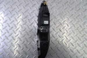 Изображение товара 100435 - 00100435 knopka steklopodemnika 2