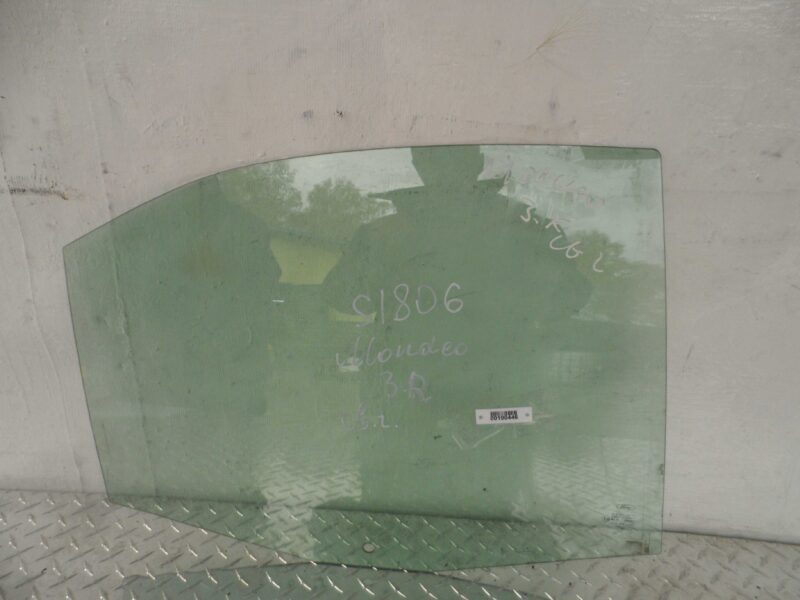 Изображение товара 100446 - 00100446 steklo dveri zadnej pravoj