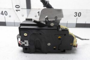 Изображение товара 100571 - 00100571 zamok dveri zadnej levoj 