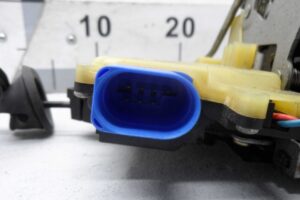 Изображение товара 100571 - 00100571 zamok dveri zadnej levoj 3