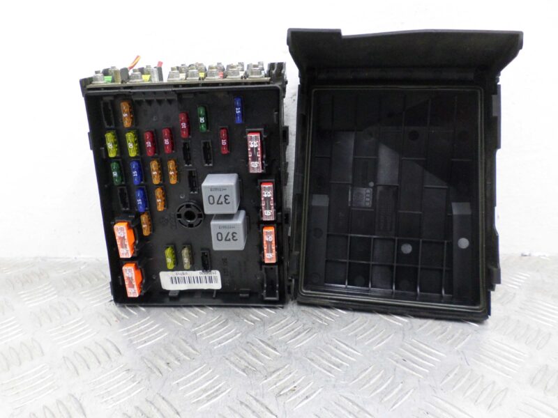 Изображение товара 100600 - 00100600 blok predokhranitelej Volkswagen Lupo