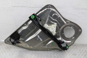 Изображение товара 100780 - 00100780 steklopodemnik zadnij pravyj Honda Ridgeline 1