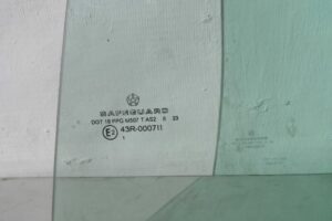 Изображение товара 100794 - 00100794 steklo dveri zadnej levoj 3