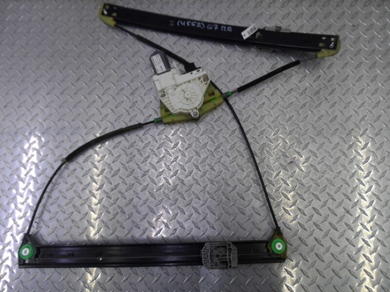 Изображение товара 100815 - 00100815 steklopodemnik perednij pravyj