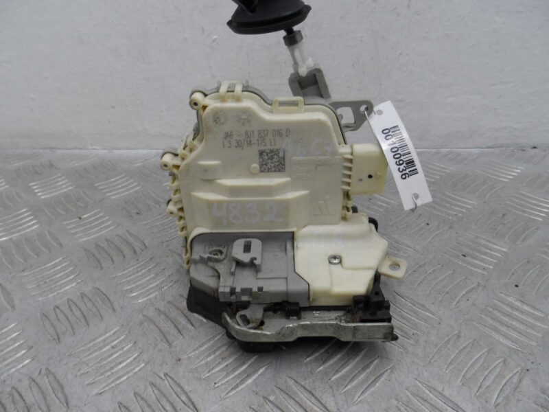 Изображение товара 100936 - 00100936 zamok dveri perednej pravoj