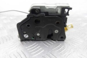 Изображение товара 100936 - 00100936 zamok dveri perednej pravoj 1