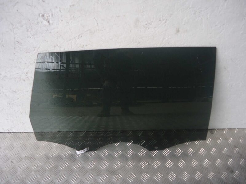 Изображение товара 00100963-3 - 00100963 3 steklo dveri zadnej pravoj