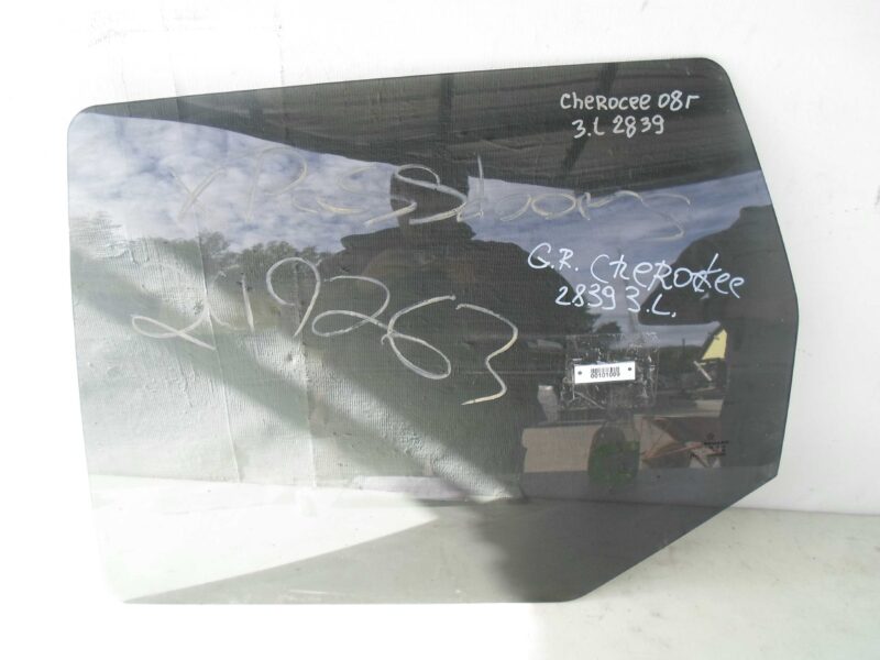 Изображение товара 101009 - 00101009 steklo dveri zadnej levoj