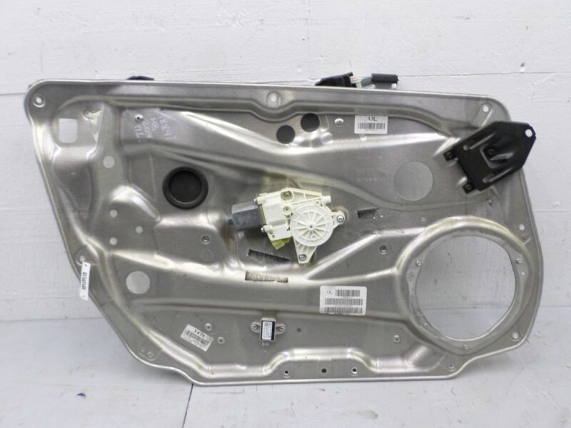 Изображение товара 101330 - 00101330 steklopodemnik perednij levyj Honda Ridgeline 4