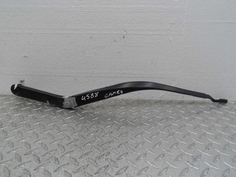 Изображение товара 101651 - 00101651 povodok stekloochistitelya Subaru Tribeca