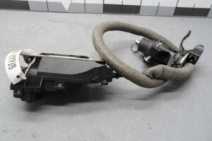 Изображение товара 101722 - 00101722 zamok bagazhnika Ford Explorer 2