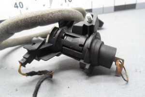 Изображение товара 101722 - 00101722 zamok bagazhnika Ford Explorer 3