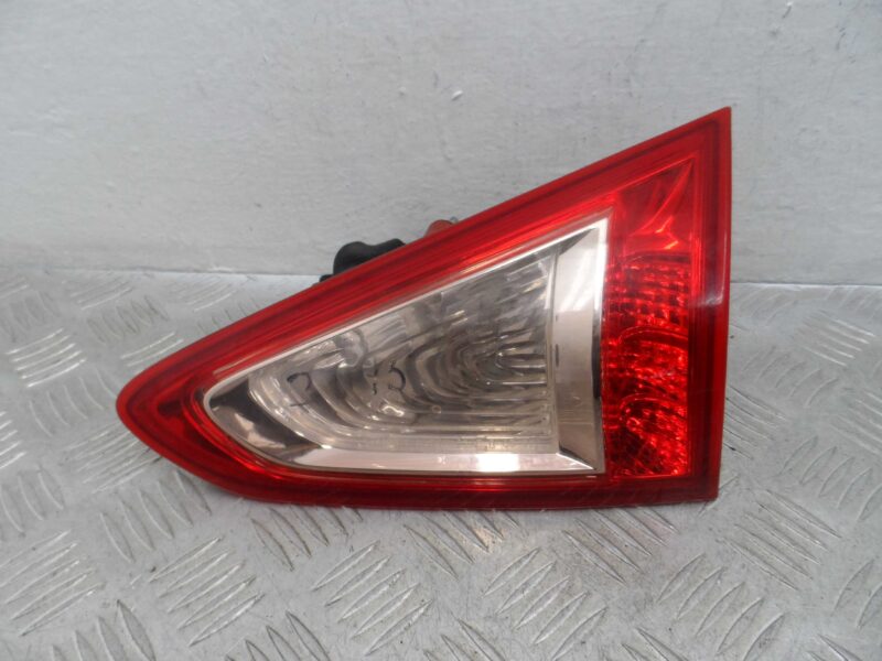 Изображение товара 102129 - 00102129 fonar kryshki pravyj Toyota Hiace