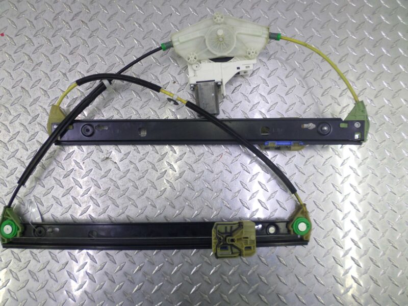 Изображение товара 102219 - 00102219 steklopodemnik perednij pravyj