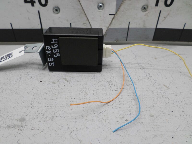 Изображение товара 102332 - 00102332 blok signalizatsii Toyota Hiace