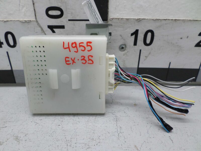 Изображение товара 102379 - 00102379 blok upravleniya svetom Toyota Hiace