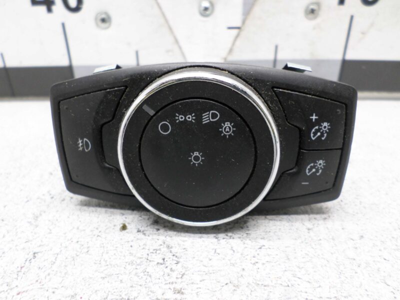 Изображение товара 102400 - 00102400 pereklyuchatel sveta