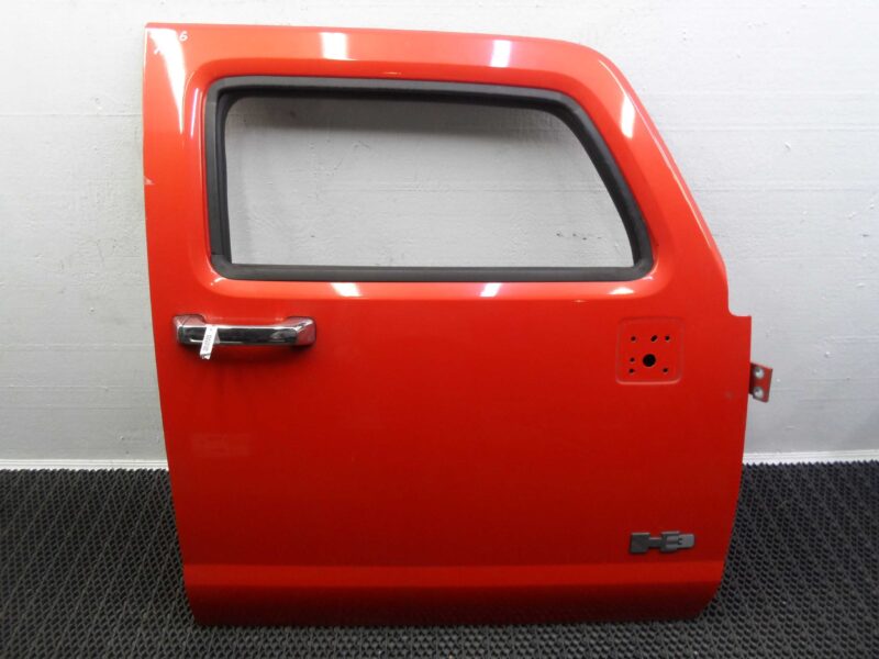 Изображение товара 102454 - 00102454 dver perednyaya pravaya