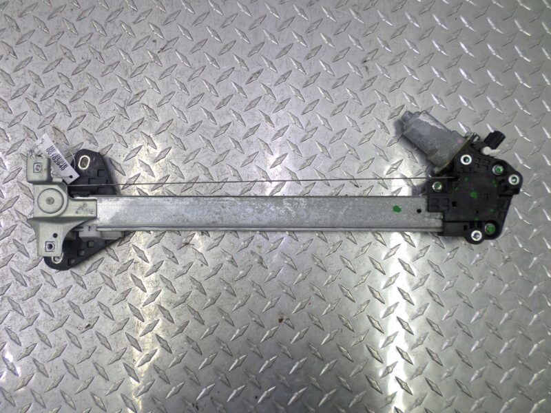 Изображение товара 102940 - 00102940 steklopodemnik zadnij levyj