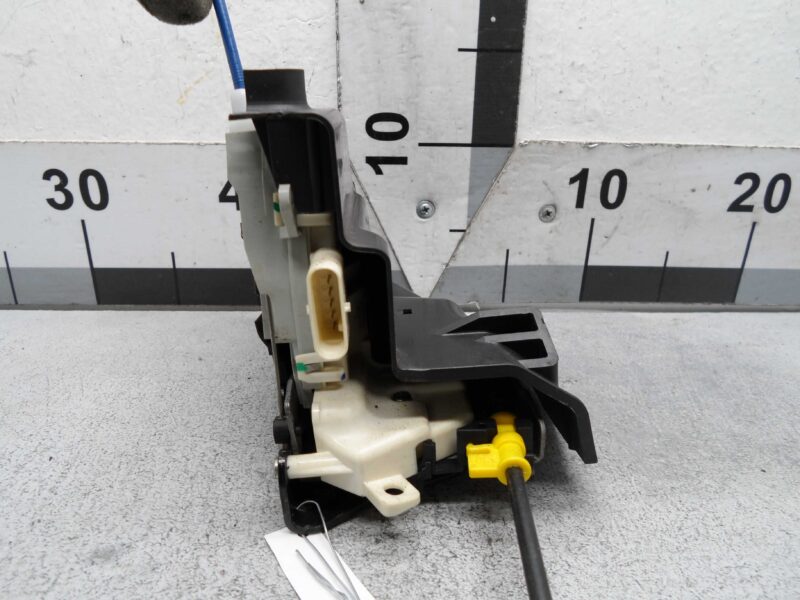 Изображение товара 103060 - 00103060 zamok dveri zadnej levoj