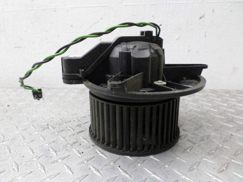 Изображение товара 103258 - 00103258 ventilyator otopitelya (motorchik pechki)