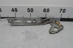 Изображение товара 104363 - 00104363 petlya kapota pravaya 