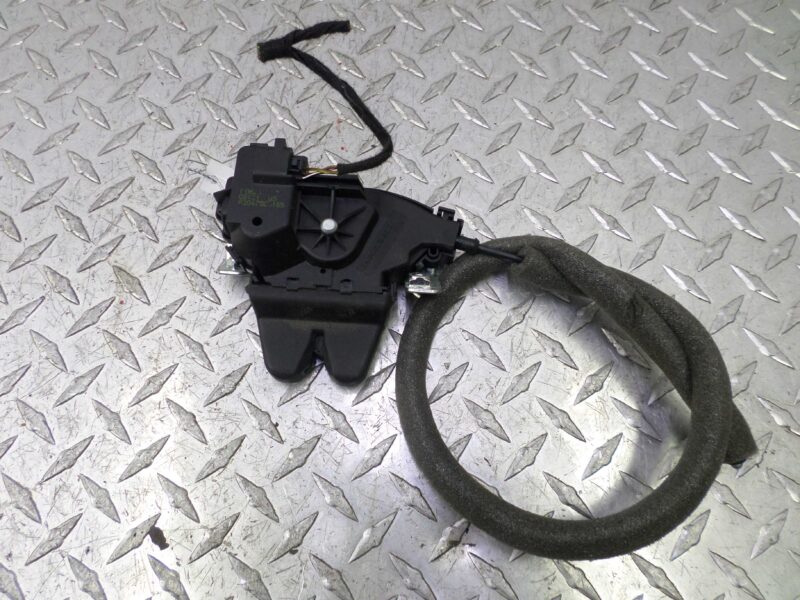 Изображение товара 104413 - 00104413 zamok bagazhnika Honda Ridgeline