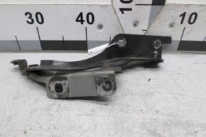 Изображение товара 104515 - 00104515 petlya kryshki bagazhnika Toyota Hiace 1